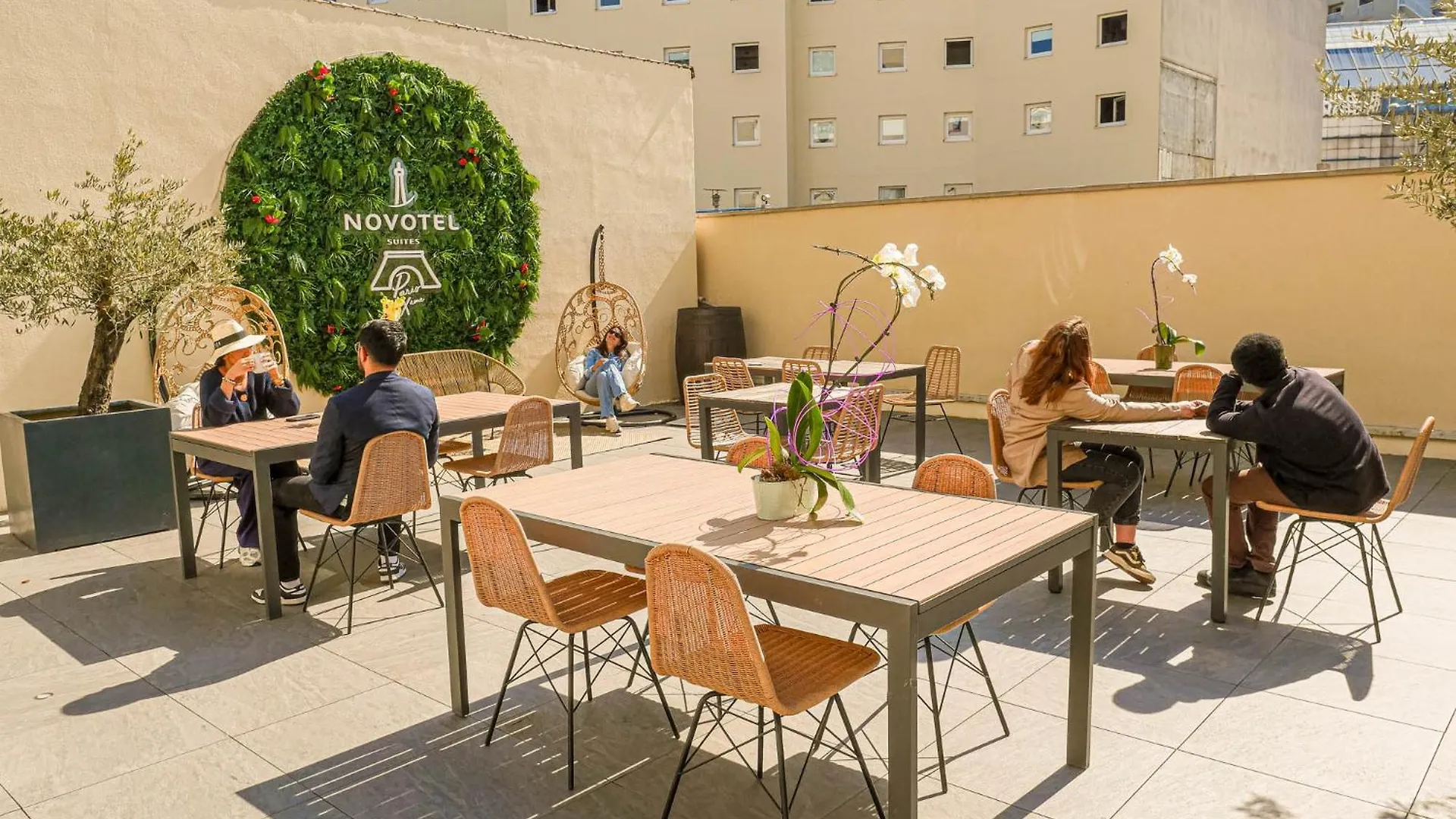 Novotel Suites Paris Montreuil Vincennes 4*,