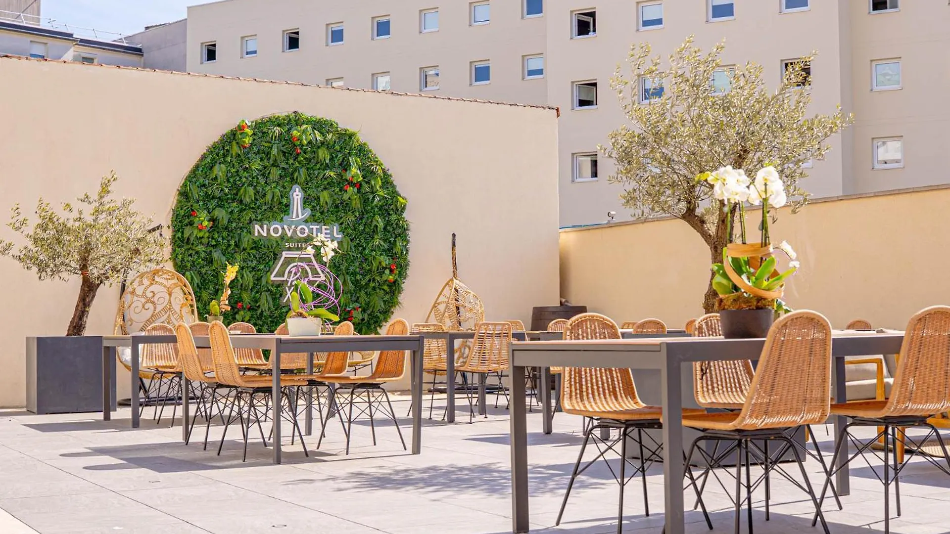 Novotel Suites Paris Montreuil Vincennes 4*,