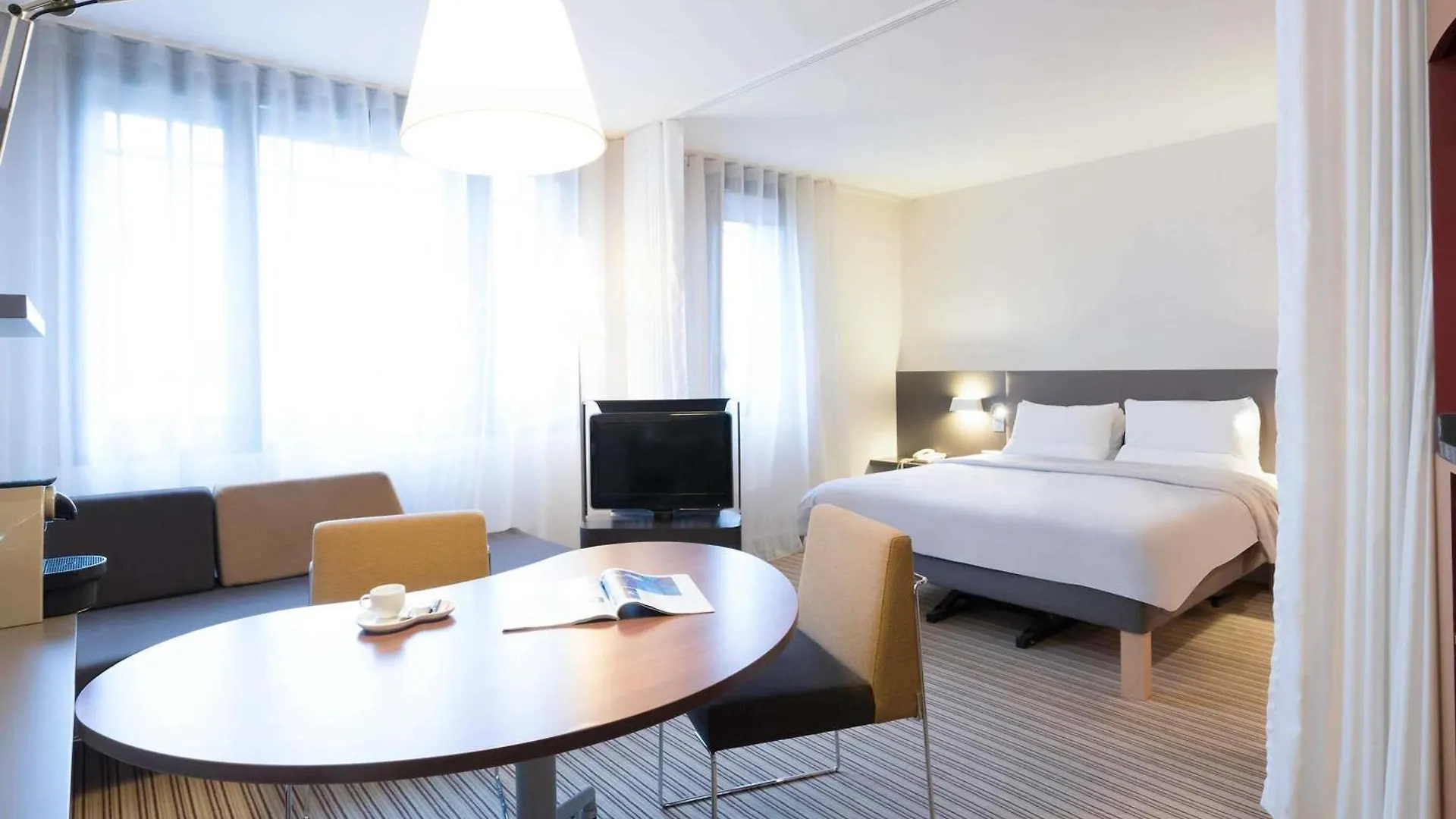 Novotel Suites Paris Montreuil Vincennes 4*,  Francja