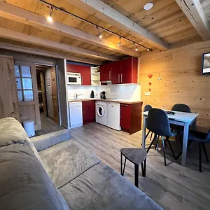 Parnasse 2-203 - Bel Sur Les Pistes De Et Dans Le Village, Au Calme Appartement La Clusaz